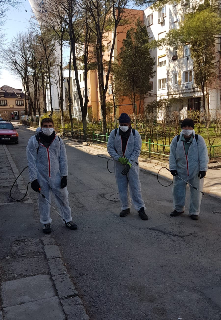 echipa pentru dezinfectare  stradală 